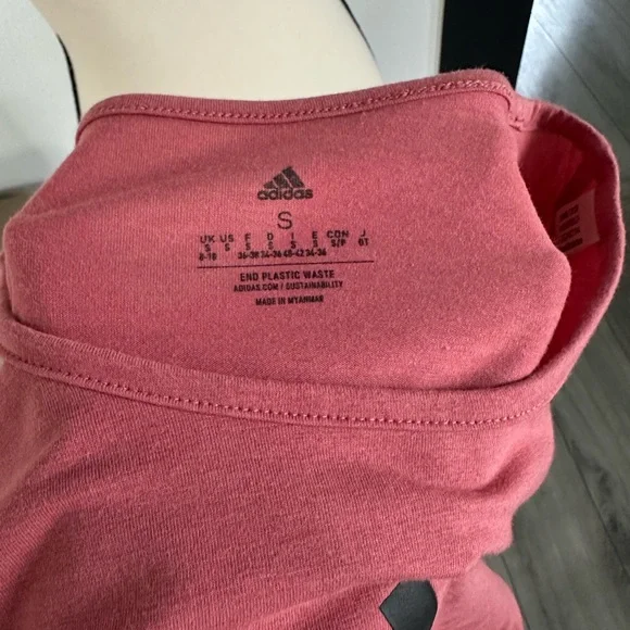 Adidas AEROREADY Made for Training Crop Sport Tee - Size S - Picture 10 of 11